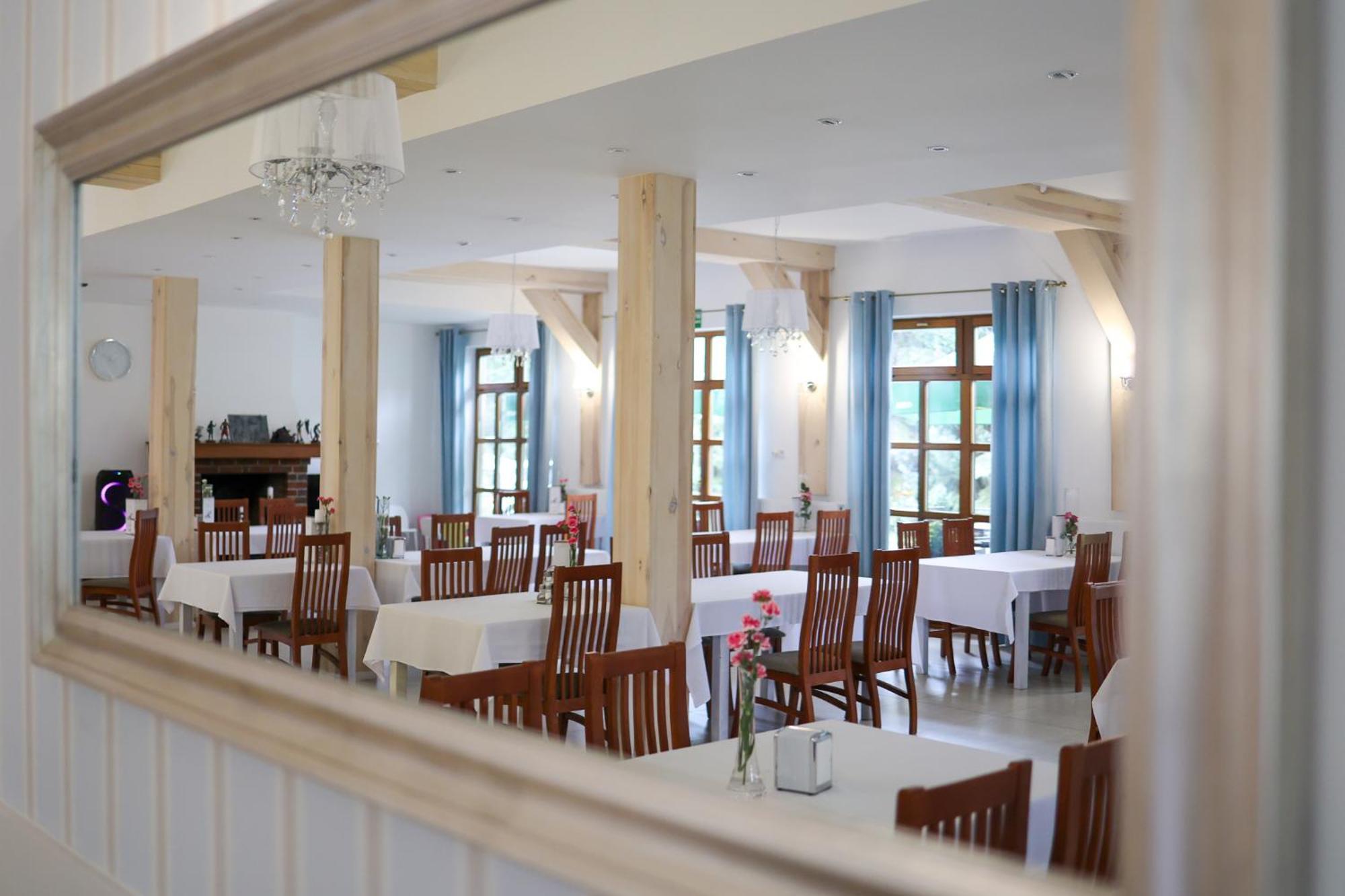 Hotel I Restauracja Borowianka Ostrów Wielkopolski Extérieur photo