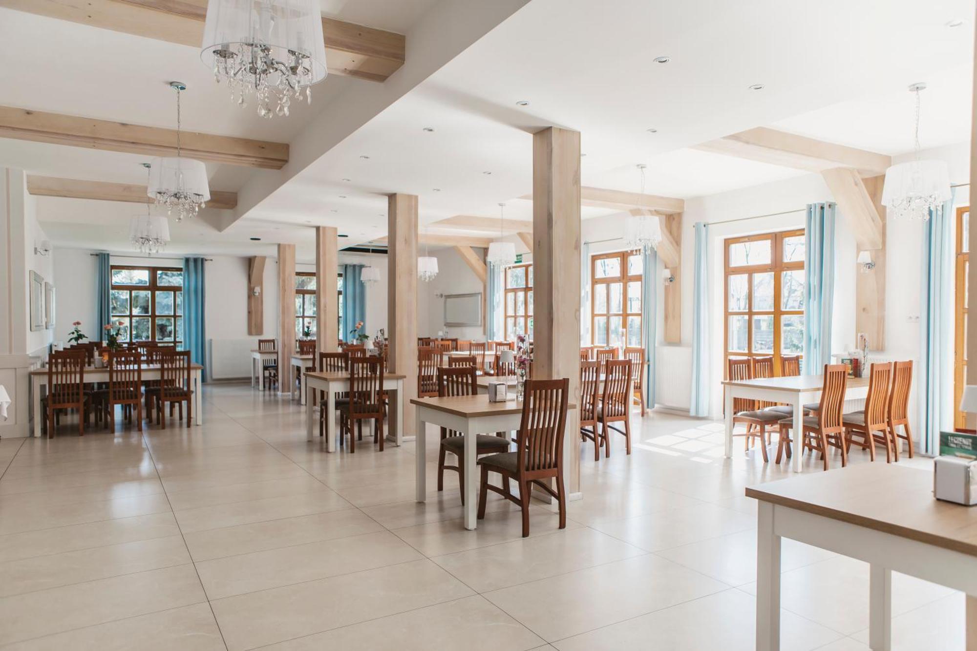 Hotel I Restauracja Borowianka Ostrów Wielkopolski Extérieur photo